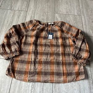 Universal Thread Medium Brown long sleeve